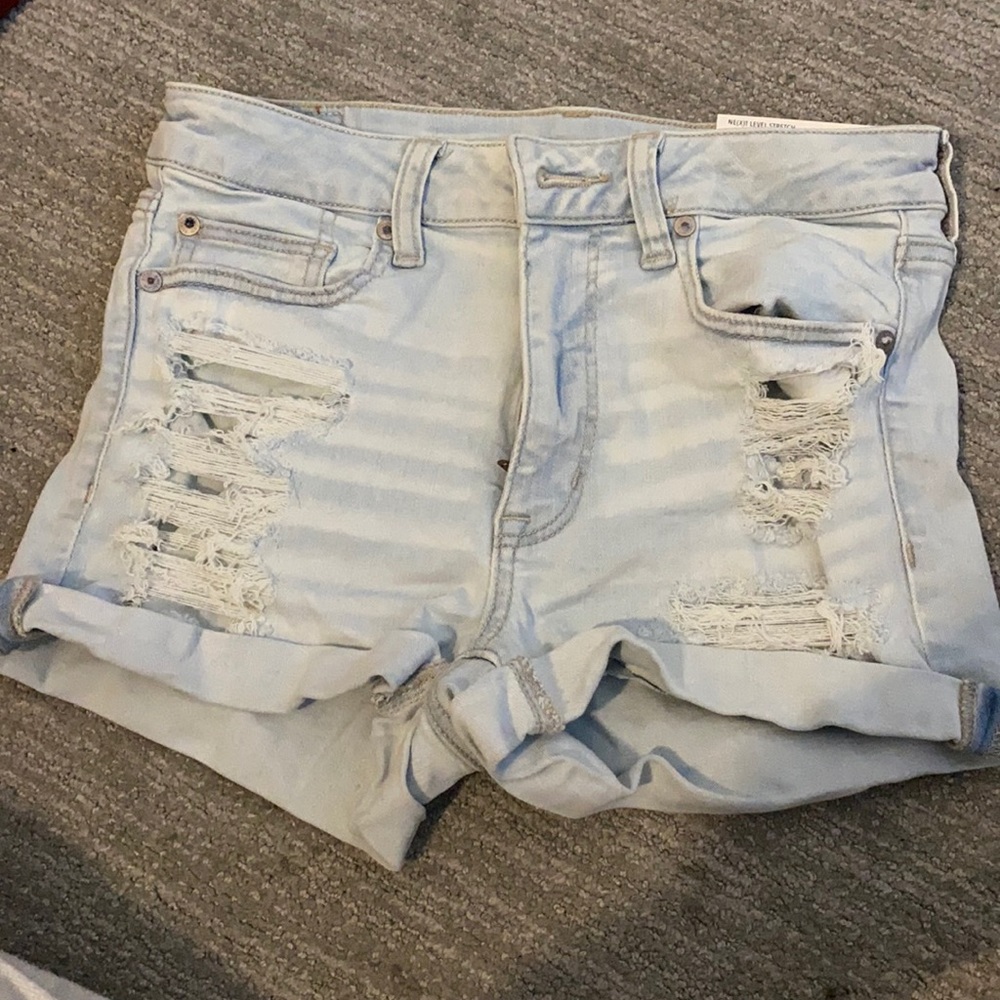 New with tags - distressed size 6 american eagle jean shorts